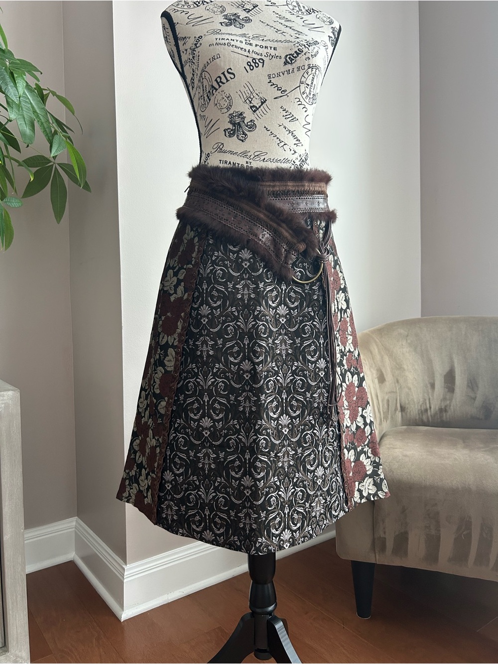 Vintage Y2K Rinascimento Linea Calliope Victorian Floral Midi Skirt Size 1/US S